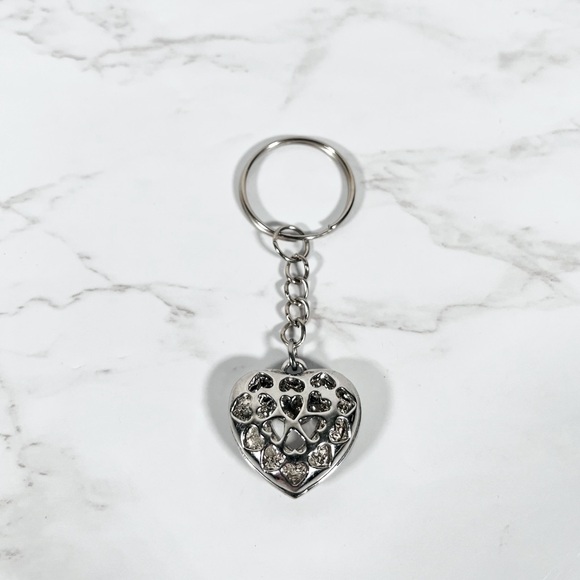 Silver Heart Keychain - Picture 3 of 4
